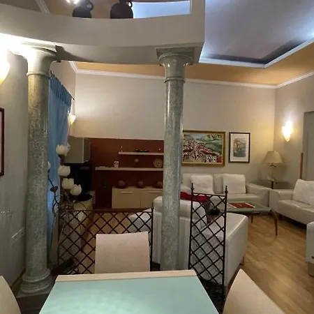 Arte Apartment *